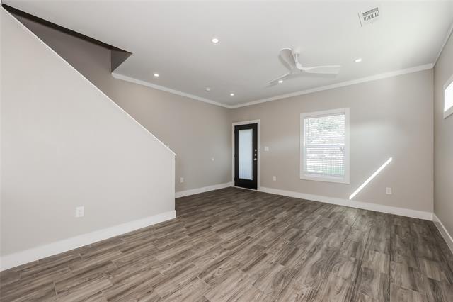Foto del edificio - 1244 Lonsdale Ave