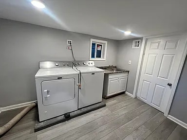 Building Photo - 596 Avenue A