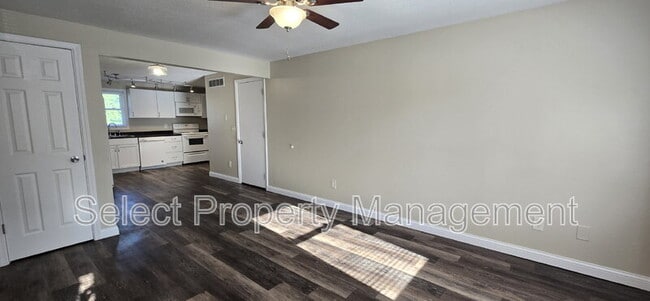 Building Photo - 2801 Sandarac Ln