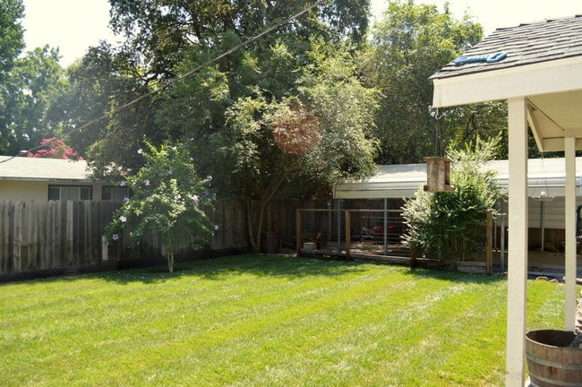 Building Photo - 1839 Magnolia Ave