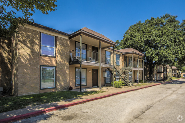 Casa Rosa Apartments Apartments - 5555 Antoine Dr Houston, TX ...