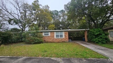 Building Photo - 3912 Robert C Weaver Dr