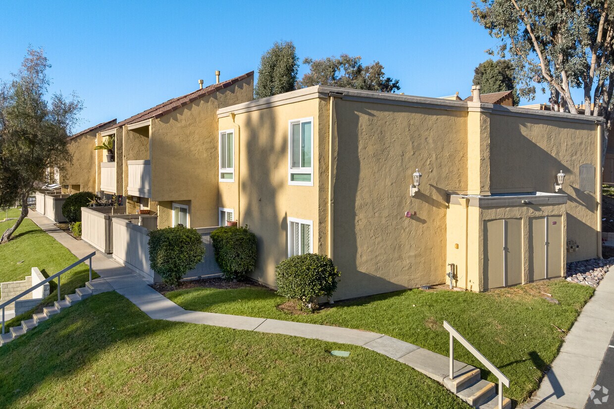 7707-7787 Avenida Margerum - Mission Trails Villas