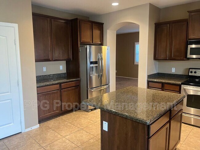 Foto del edificio - 16412 W Hope Dr