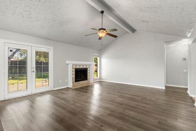 Building Photo - 1122 Mossridge Dr