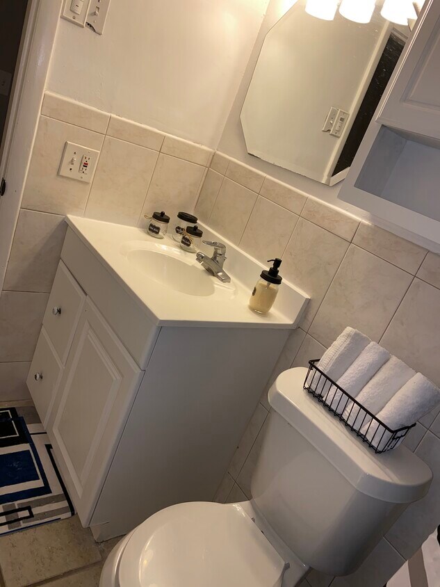 Foto principal - 6115 7th Ave