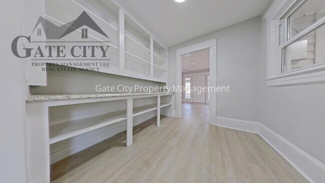 Foto del edificio - 1105 Adams St