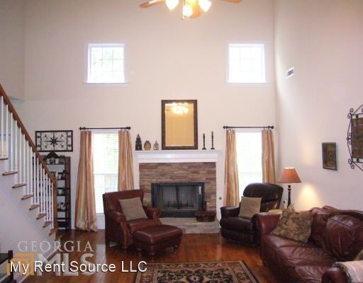 Building Photo - 4 br, 2.5 bath House - 44 Vaux Way