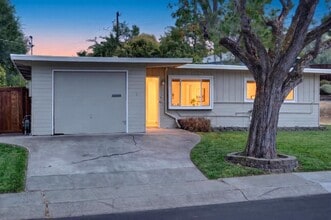 Building Photo - 3100 Hacienda Dr