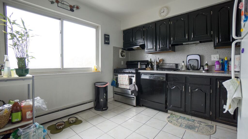 Primary Photo - 1453 68th St