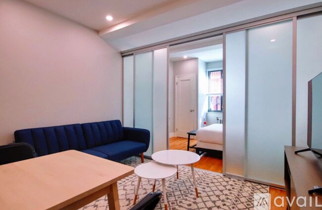 Foto del edificio - 11 Waverly Pl