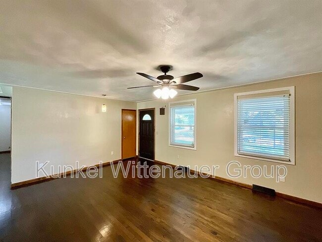 Building Photo - 2249 Wendy Way Dr