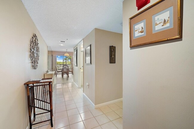 Photo - 275 Palm Ave Apartment