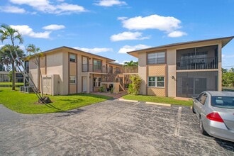 Building Photo - 16881 Davis Rd