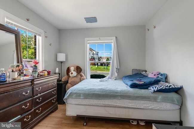 Building Photo - 8265 Glade Bank Dr