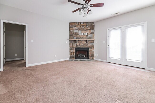 Foto del edificio - 1214 Braemar Highland Dr
