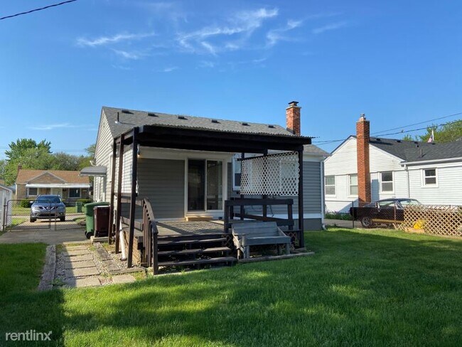 Building Photo - 2 br, 1 bath House - 13683 Ward St