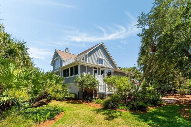 Foto del edificio - 16 Fairway Village Ln