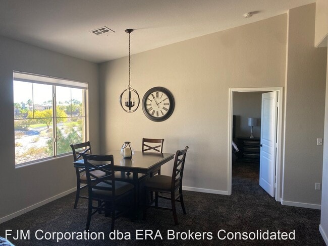 Building Photo - 2 br, 1.5 bath House - 1012 Domnus Ln # 206