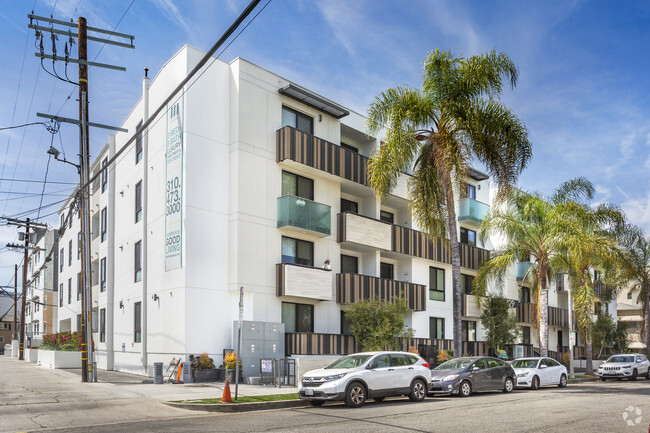 Building Photo - Kings on Third by Wiseman