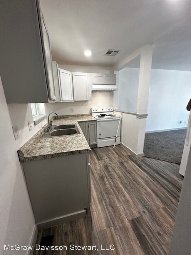 Foto del edificio - 2 br, 1 bath House - 829 N. Francis Ave