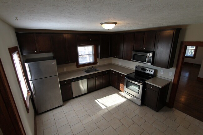 Foto del edificio - Beautiful Two Bedroom Home Near Downtown. ...