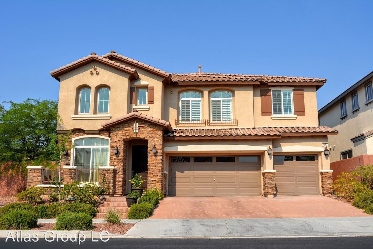 Foto principal - 4 br, 3 bath House - 1393 Manorwood St