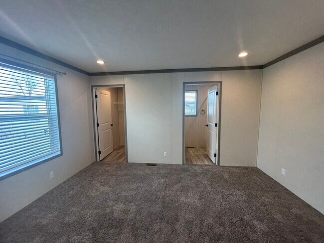 Foto del edificio - 783 Virginia