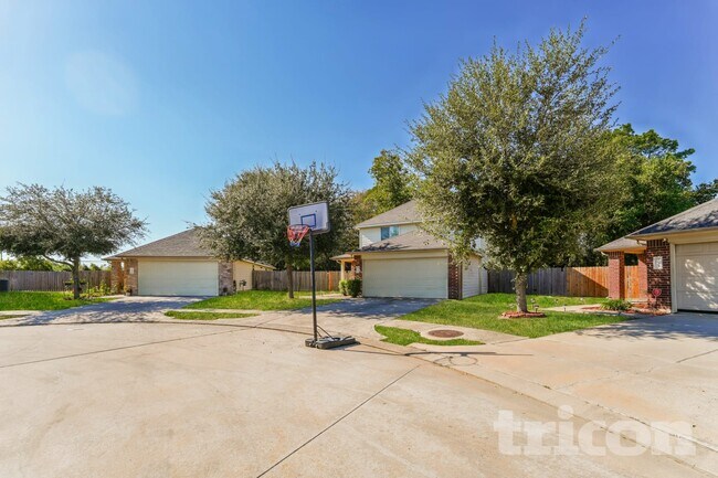 Foto del edificio - 21402 Palma Grove Way