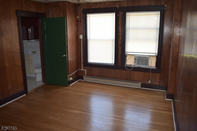 Foto del edificio - 1032 Evergreen Ave