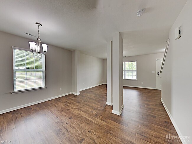 Foto del edificio - 104 Shadow Woods Rd