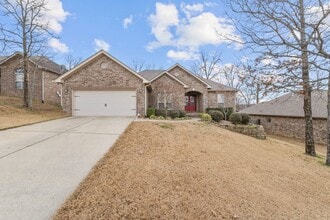 Building Photo - 2009 Ingleside Dr