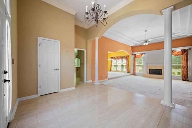 Foto del edificio - 1115 Burlington Ct