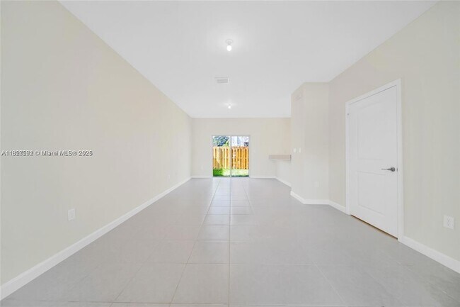 Foto del edificio - 12918 NW 23rd Pl
