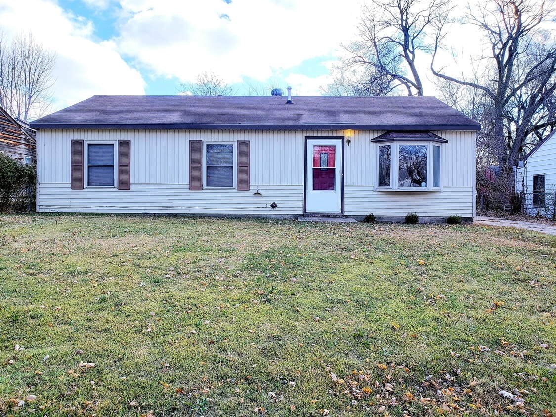 1433 E Frontenac St, Park City, KS 67219 House for Rent in Park City