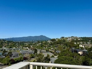 Building Photo - 24 Andrew Dr