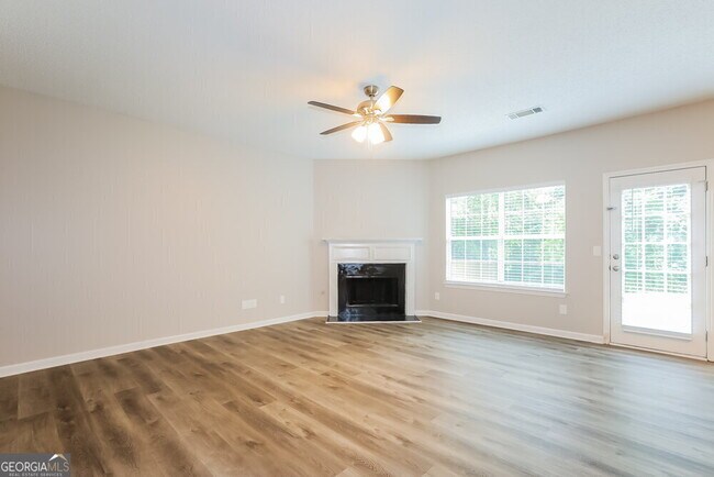 Building Photo - 142 Southwind Ln