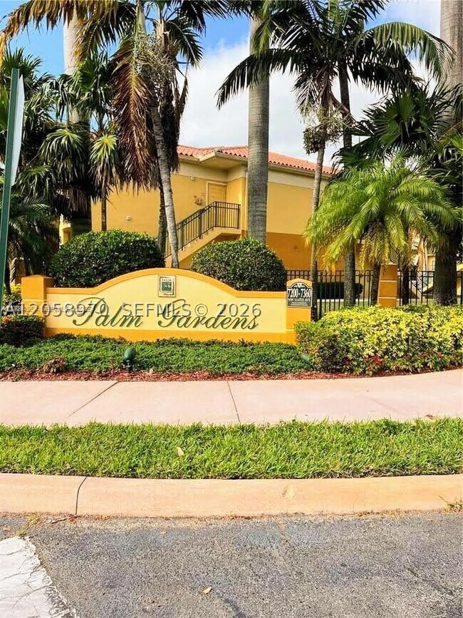 Foto del edificio - 7200 NW 114th Ave