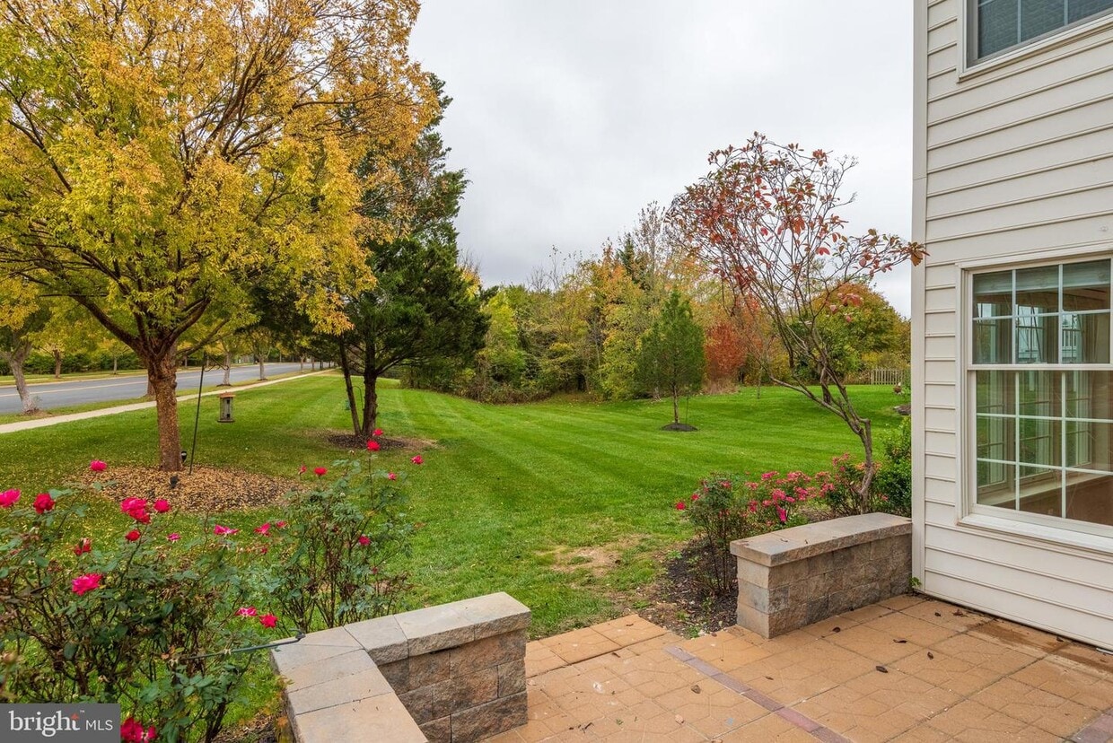 25880 Quinlan St, Chantilly, VA 20152 House Rental in Chantilly, VA