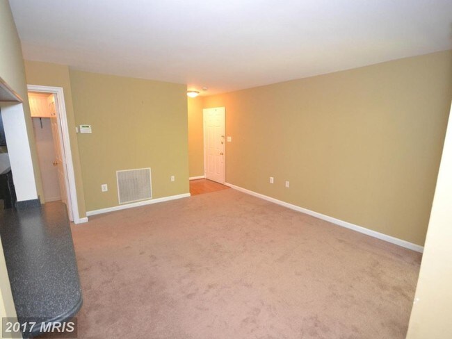 Building Photo - 122 Westwick Ct