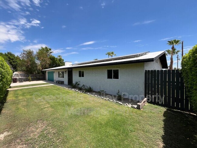 Foto del edificio - 38700 Paradise Way