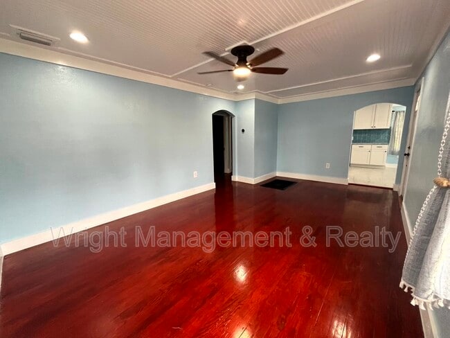 Foto del edificio - 1215 N Garden Ave
