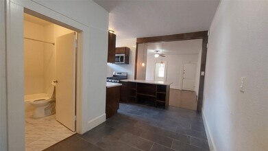 Building Photo - 3719 Audubon Pl