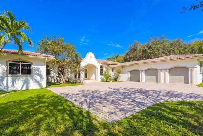 Building Photo - 8480 SW 98th St