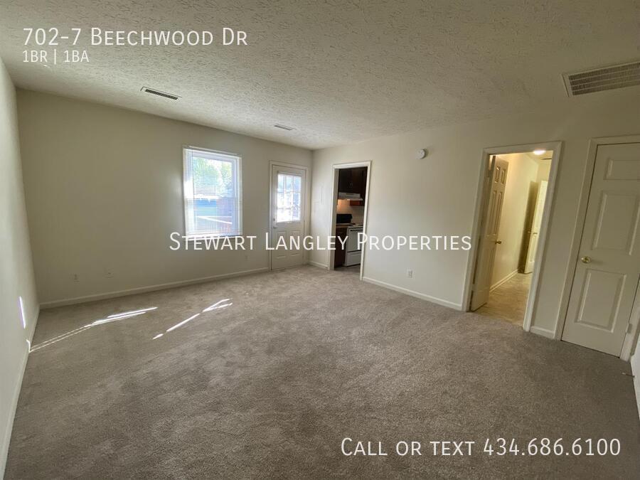 Foto principal - 702 Beechwood Dr