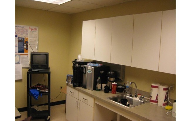 Interior Photo - 1656 W Chicago Ave