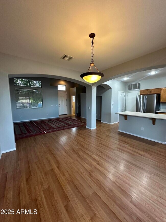 Foto del edificio - 3856 E Minton St