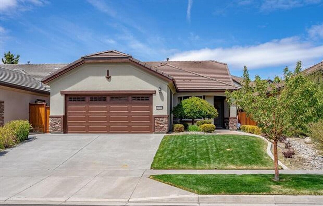 Primary Photo - Beautiful Sommerset Home for Lease