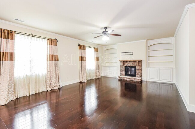 Foto del edificio - 3738 Valley Spring Dr