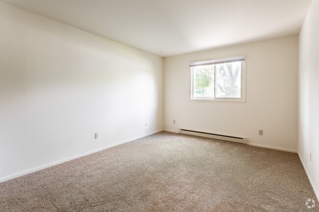 1HAB,1BA,750SF - The Salem - Colony West Apartments